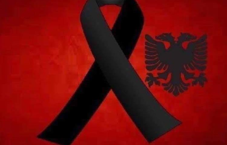 Kolegji “Turgut Ozal” Tiranë solidarizohet me të gjithë të prekurit nga tërmeti dhe ju shpreh ngushëllime të thella familjarëve të viktimave. Shpresojmë që kjo fatkeqësi të mos zgjerohet më tej!